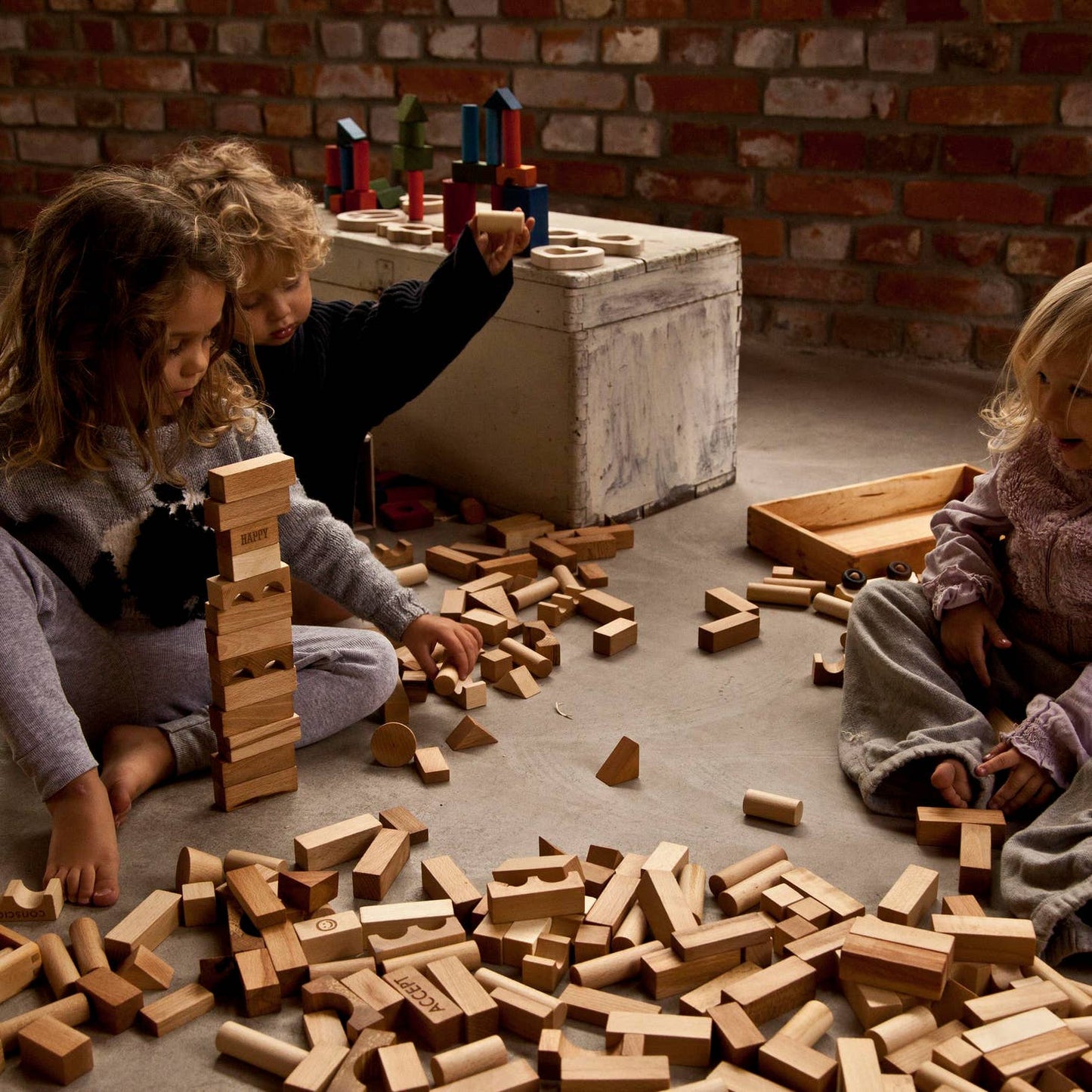 Wooden Blocks In Tray- 54 pcs Natural